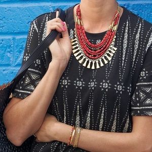 Stella & Dot Bliss Statement Necklace